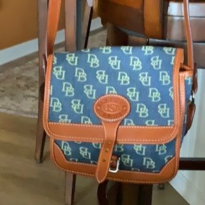 Dooney & Bourke crossbody bag